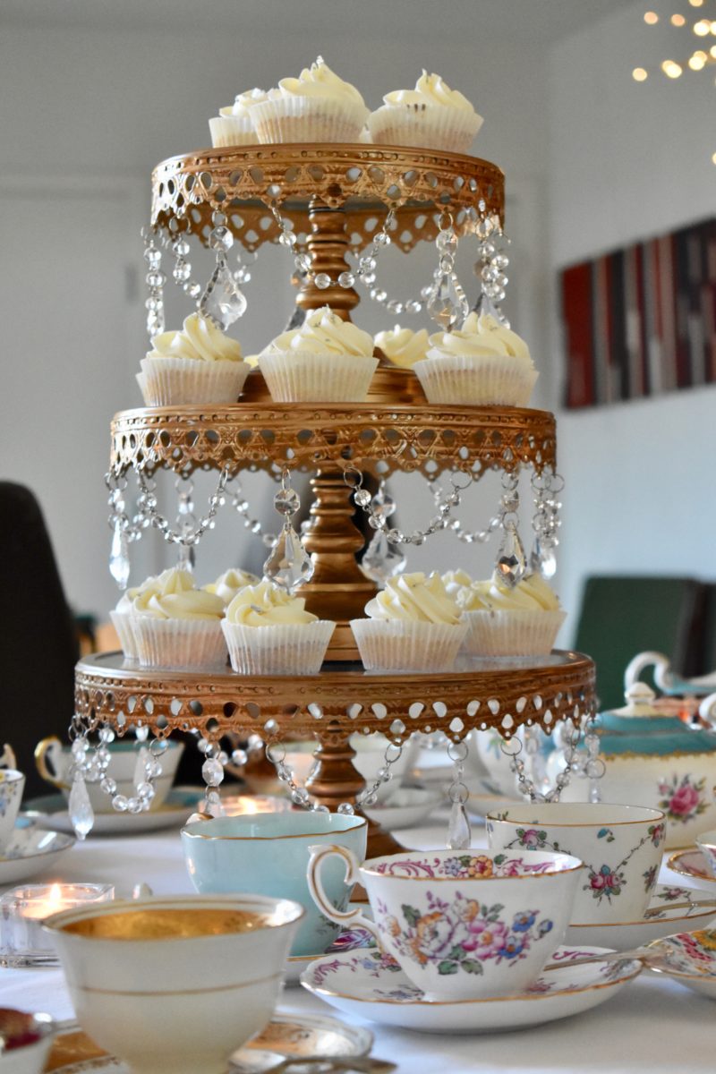 royal wedding cupcakes
