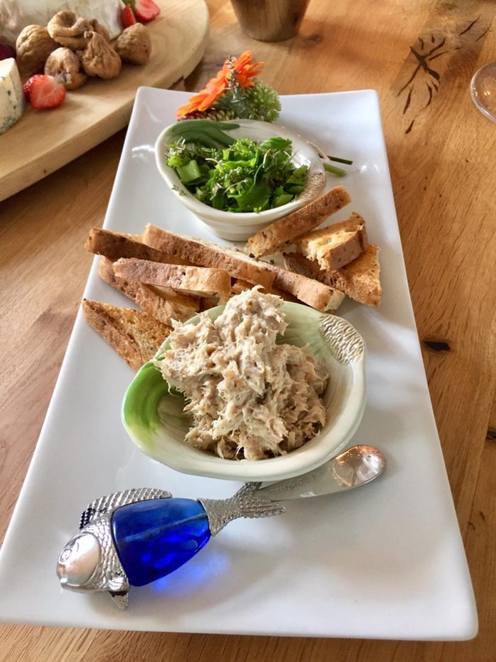 Smoked Mackerel with Toast Points