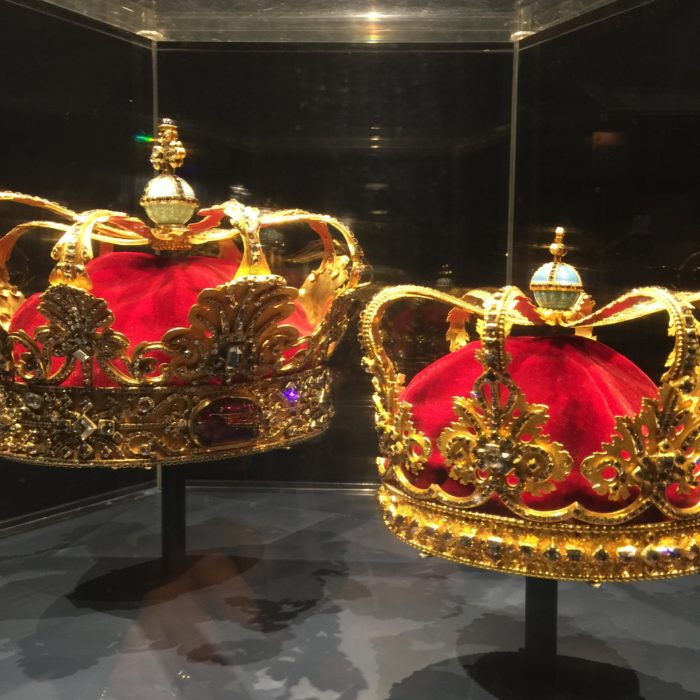 Cool stuff like the Crown Jewels being within walking distance